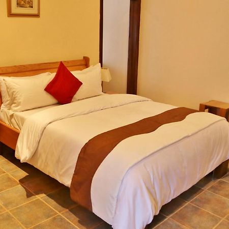 Eden Vale Hotel Ajiringano ภายนอก รูปภาพ