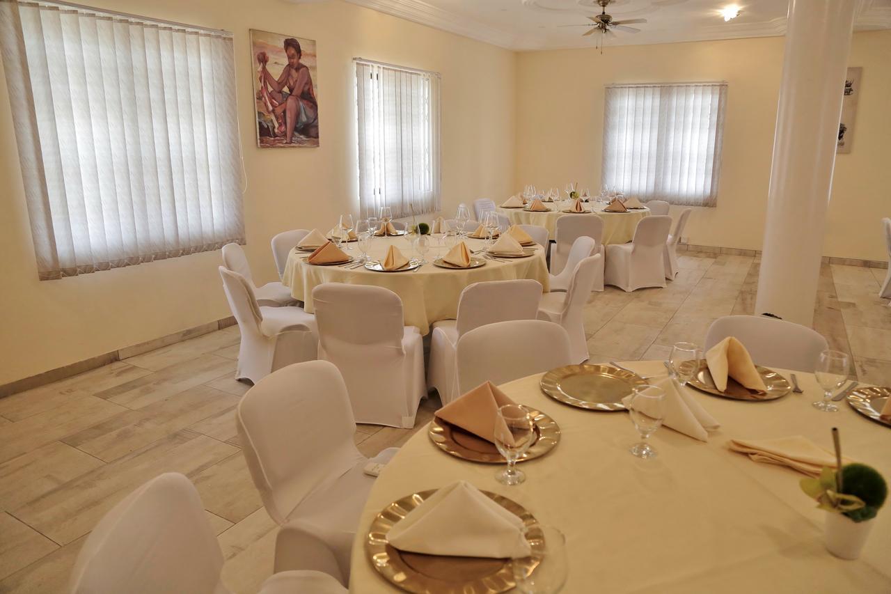 Eden Vale Hotel Ajiringano ภายนอก รูปภาพ
