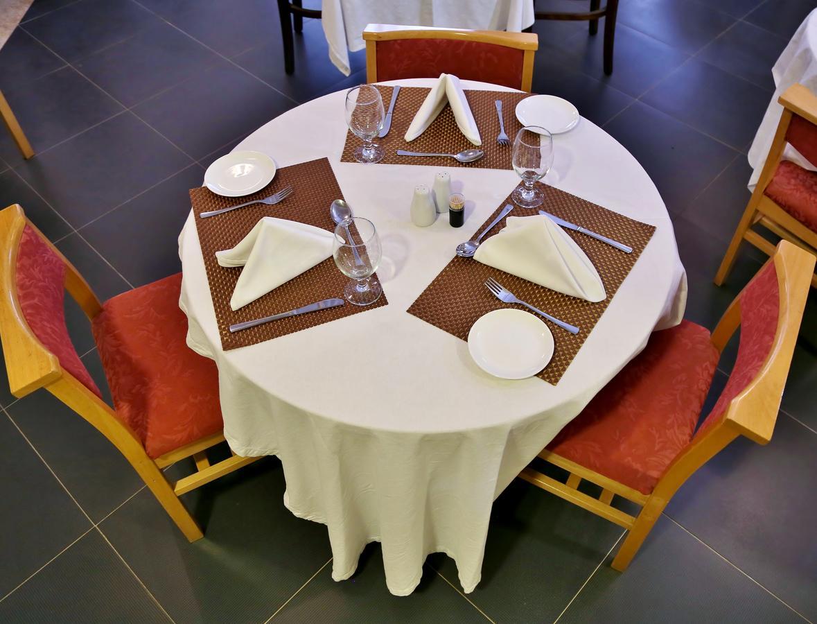 Eden Vale Hotel Ajiringano ภายนอก รูปภาพ
