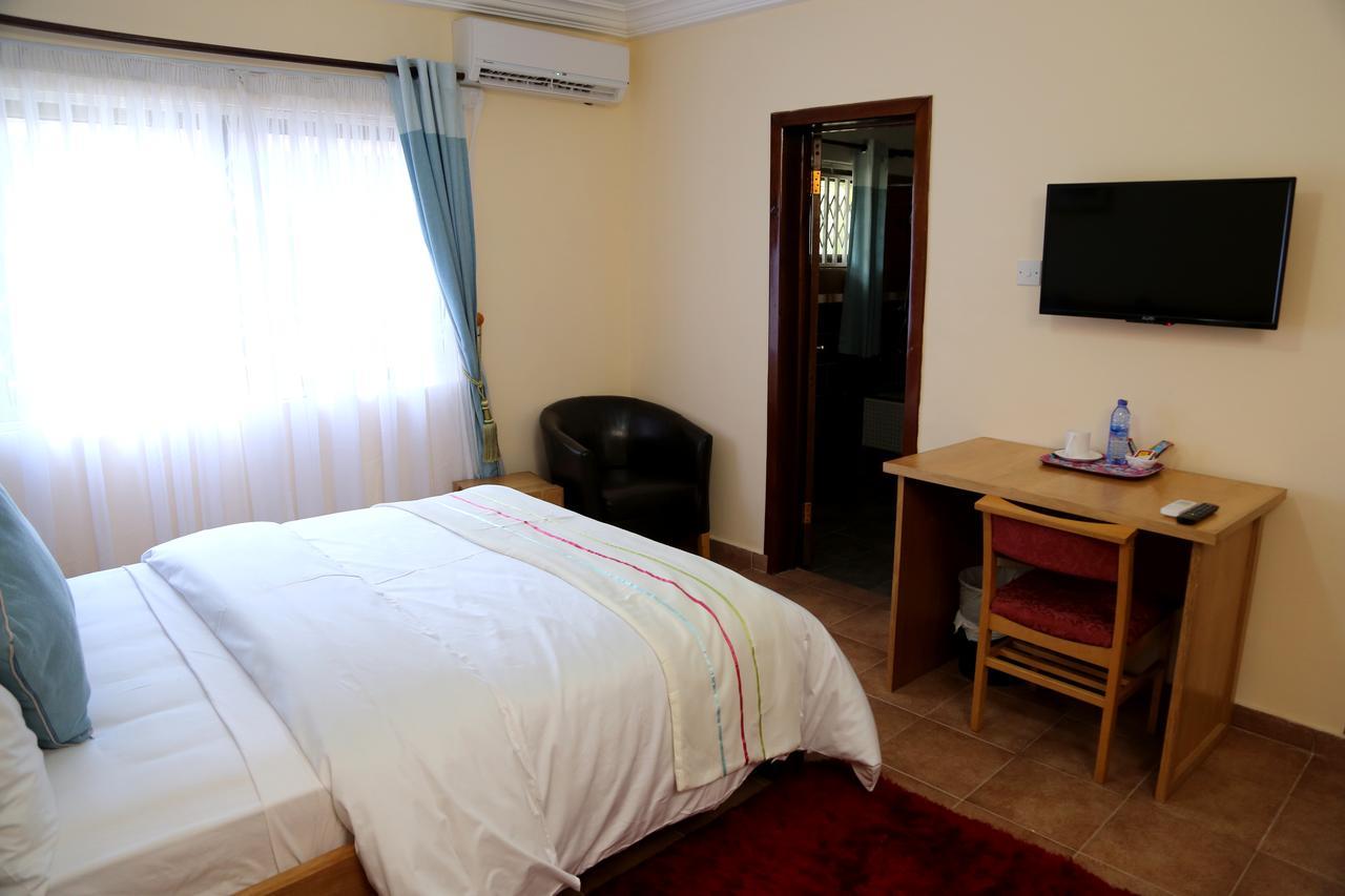 Eden Vale Hotel Ajiringano ภายนอก รูปภาพ