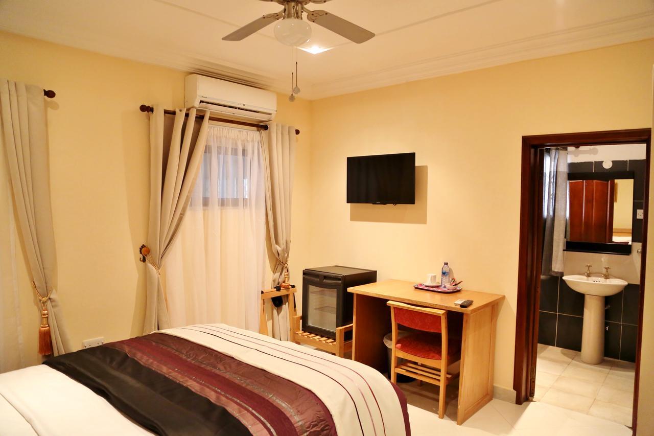 Eden Vale Hotel Ajiringano ภายนอก รูปภาพ