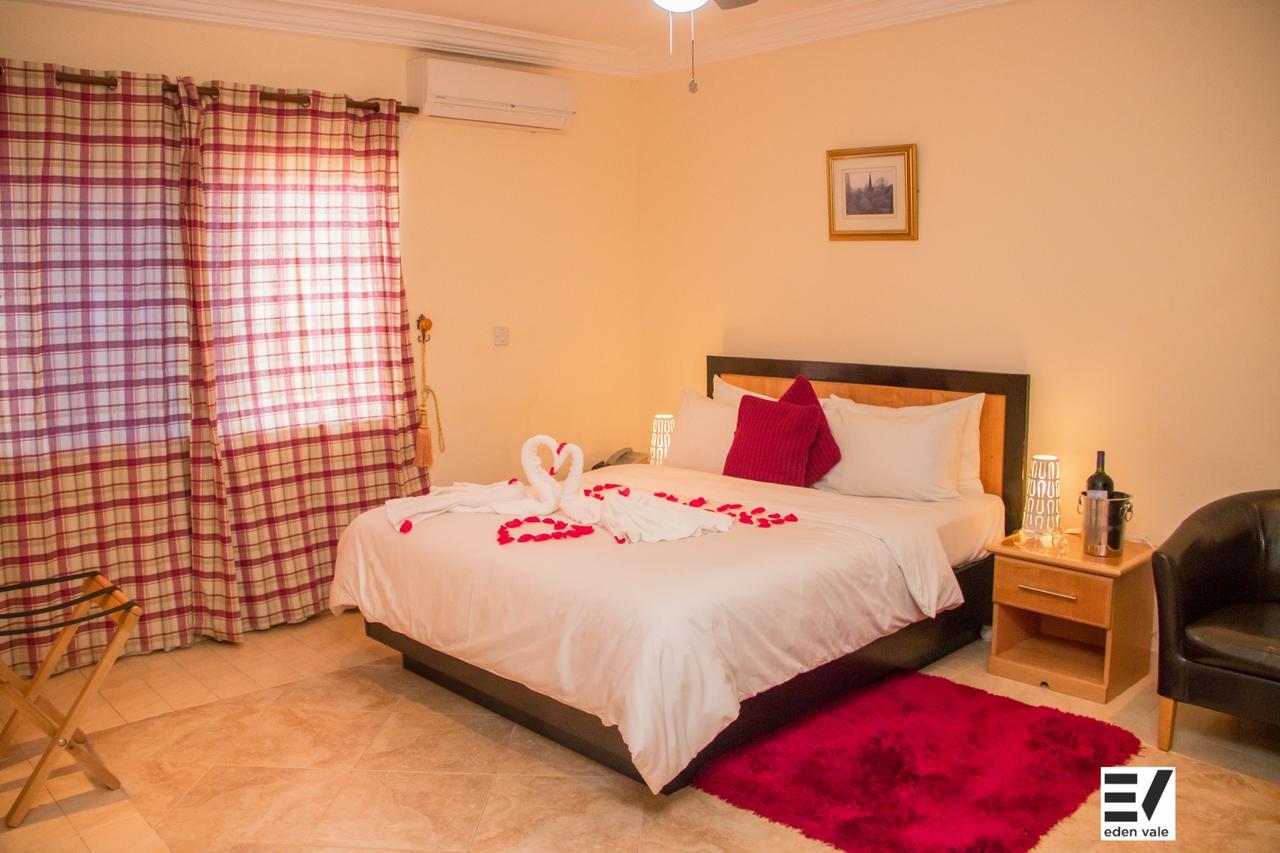 Eden Vale Hotel Ajiringano ภายนอก รูปภาพ