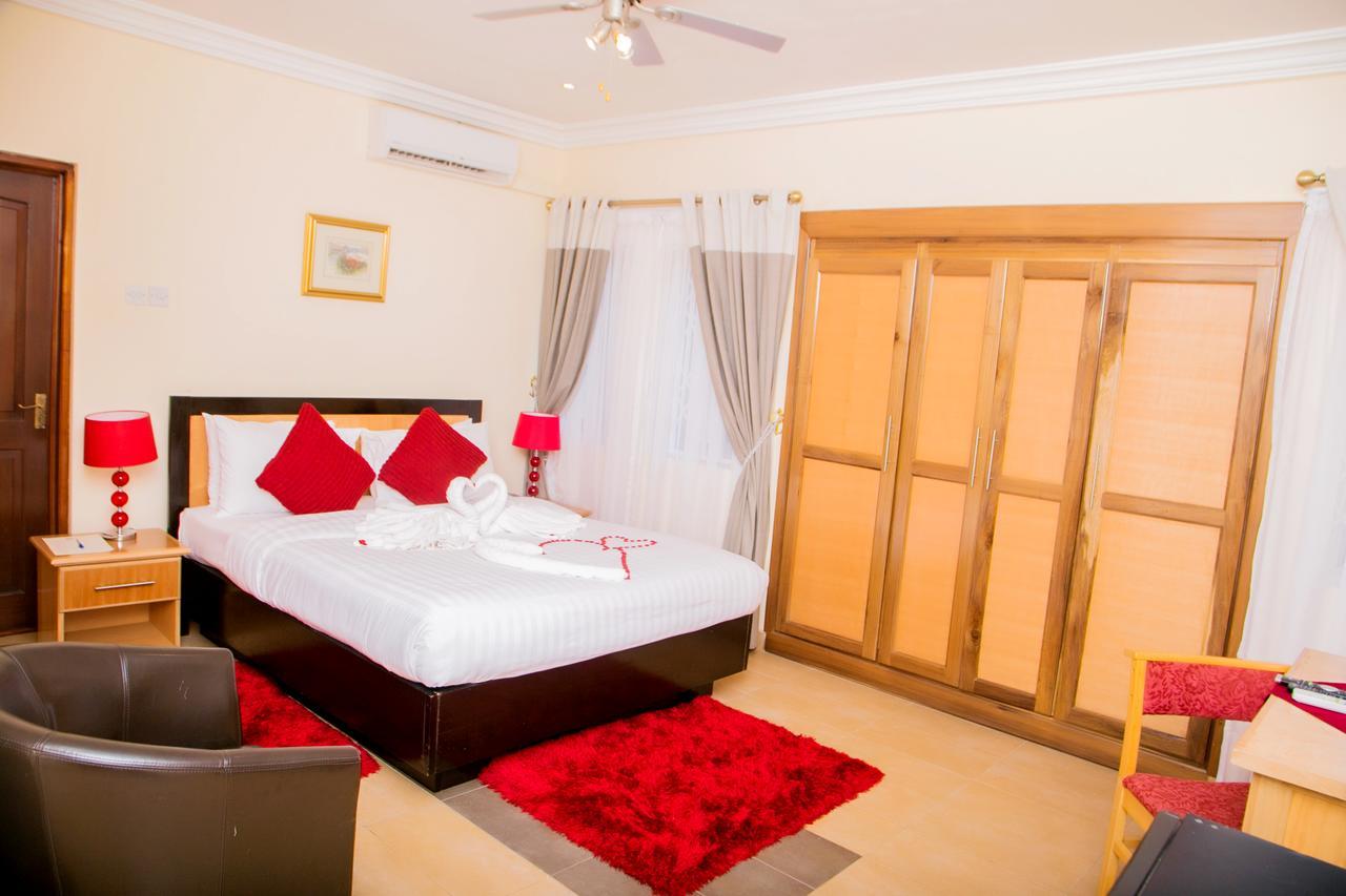 Eden Vale Hotel Ajiringano ภายนอก รูปภาพ