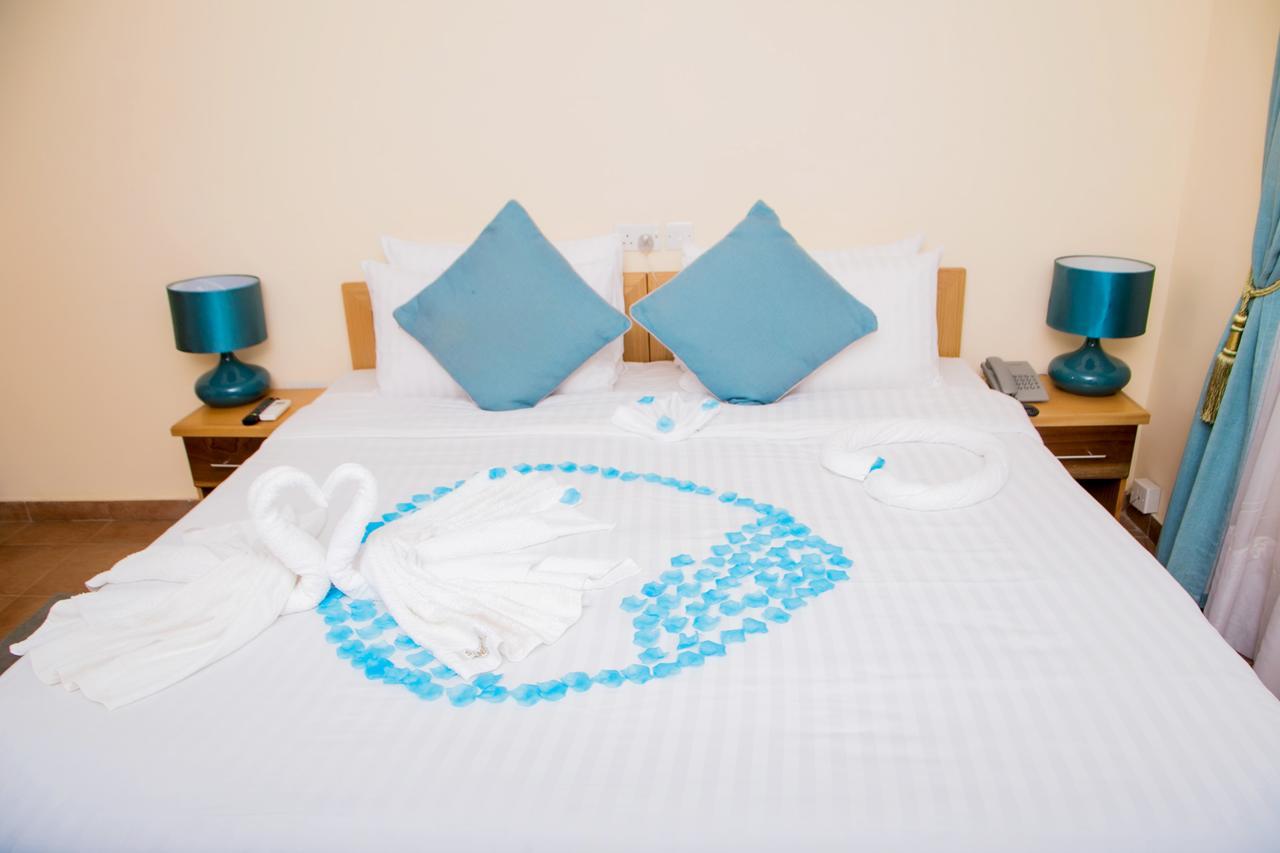 Eden Vale Hotel Ajiringano ภายนอก รูปภาพ