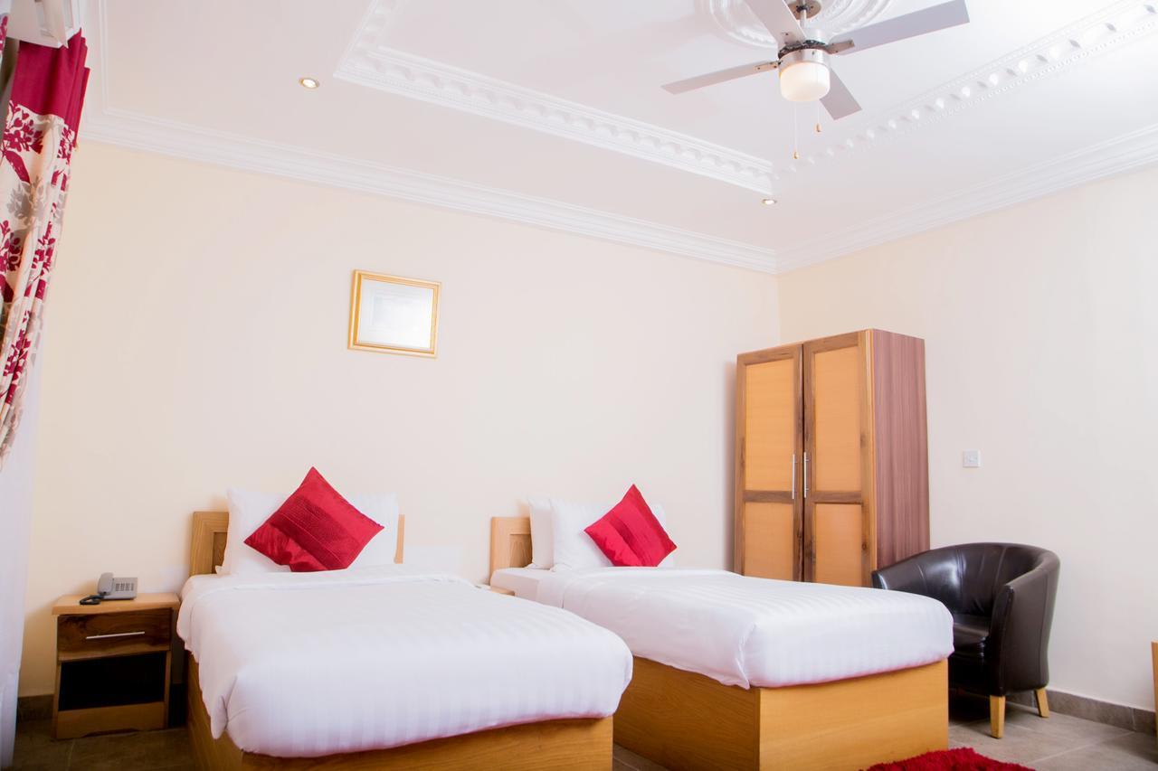 Eden Vale Hotel Ajiringano ภายนอก รูปภาพ