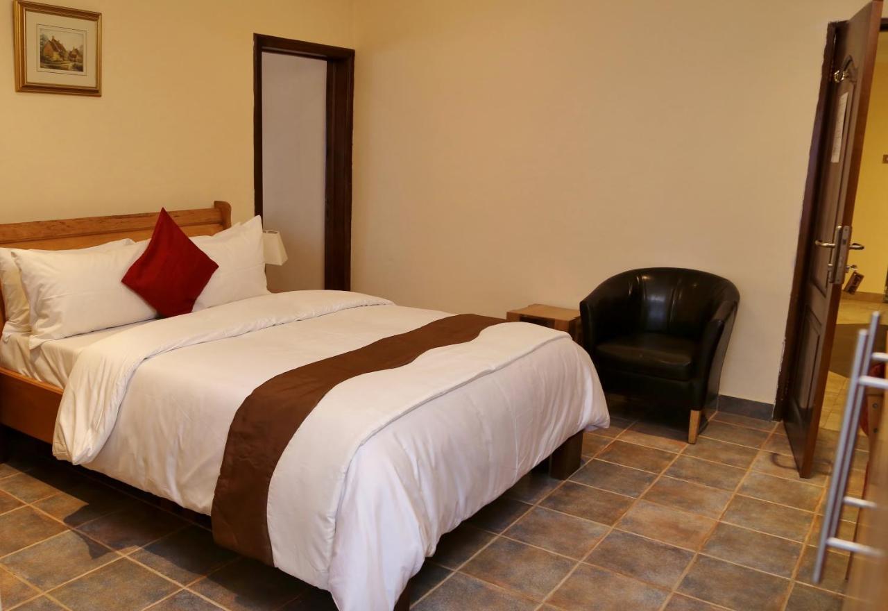 Eden Vale Hotel Ajiringano ภายนอก รูปภาพ