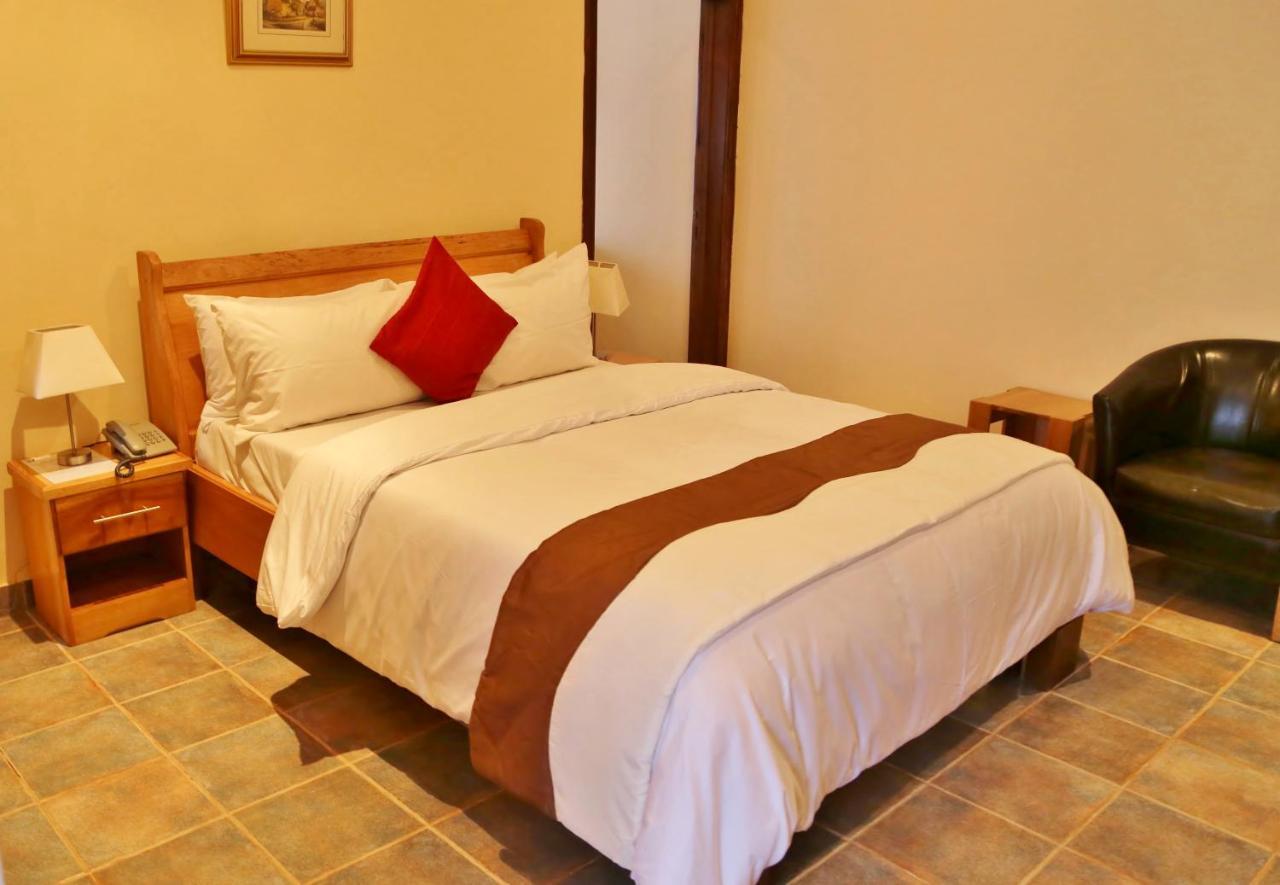 Eden Vale Hotel Ajiringano ภายนอก รูปภาพ